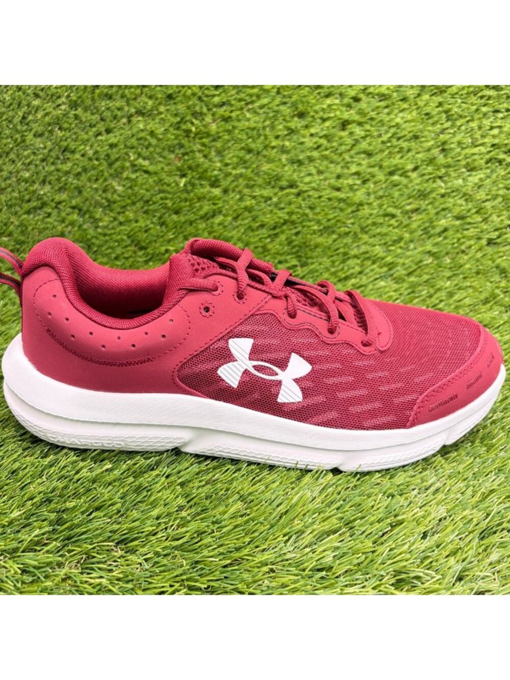 Under Armour Charged Assert 10 Mens Size 10 Red Athletic Running Shoes Sneakers